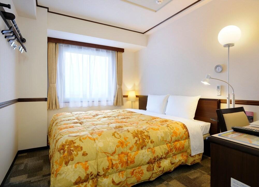 Toyoko Inn Fukuyama-Eki Shinkansen Minami-Guchi Exterior foto